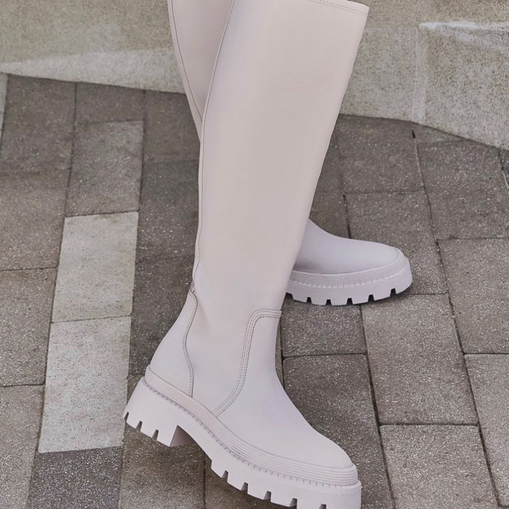 Boutique Brand New Lug Sole Rain boots! Off white with a gray cast